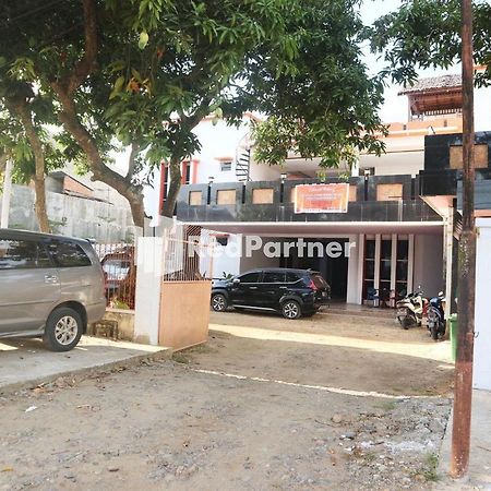 Wisma Suci Syariah Polewali Mandar Mitra Reddoorz Matakali Buitenkant foto
