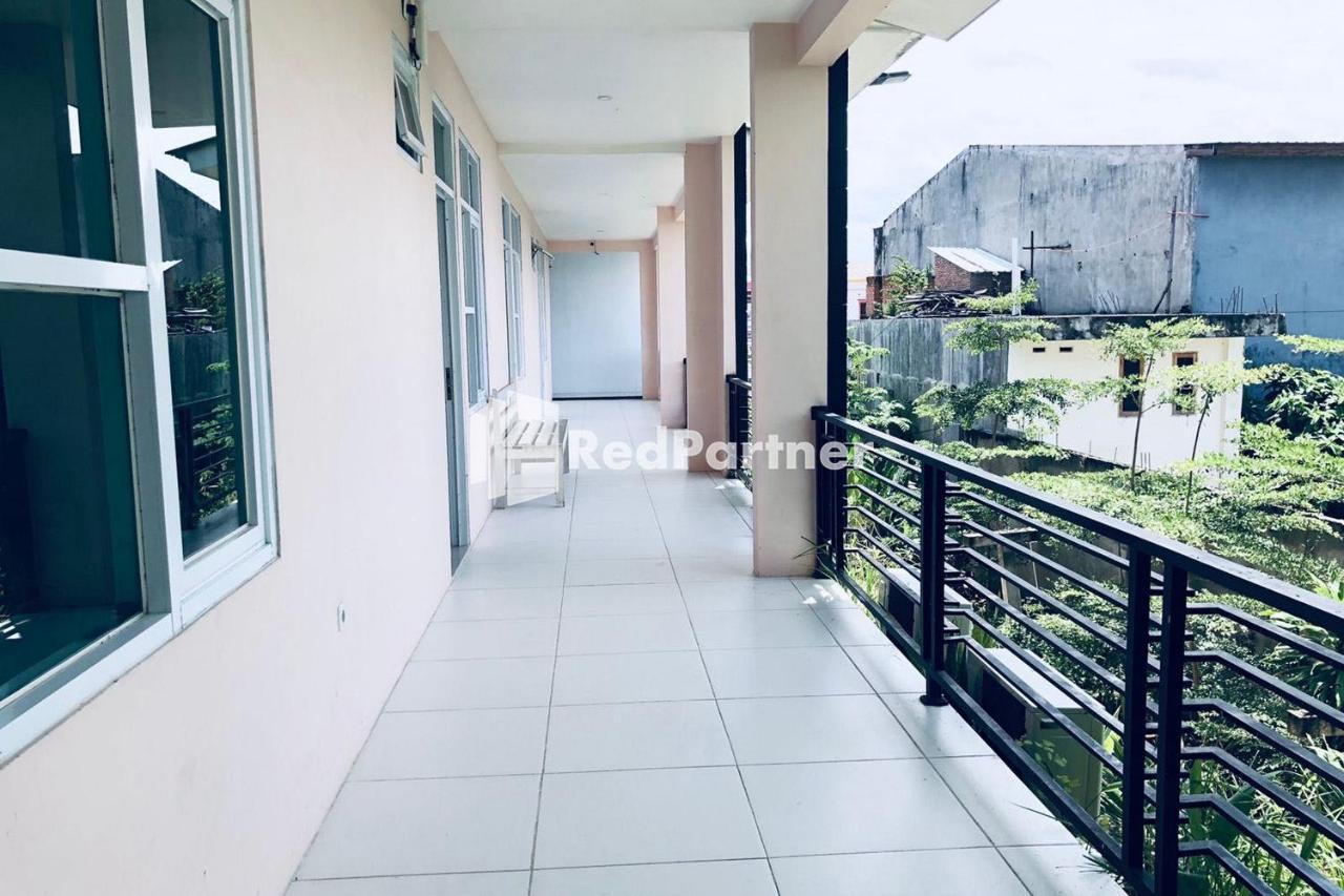 Wisma Suci Syariah Polewali Mandar Mitra Reddoorz Matakali Buitenkant foto