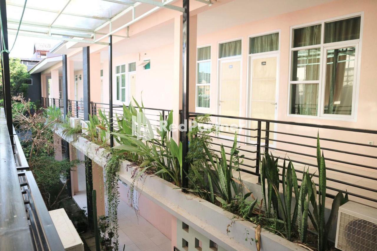 Wisma Suci Syariah Polewali Mandar Mitra Reddoorz Matakali Buitenkant foto