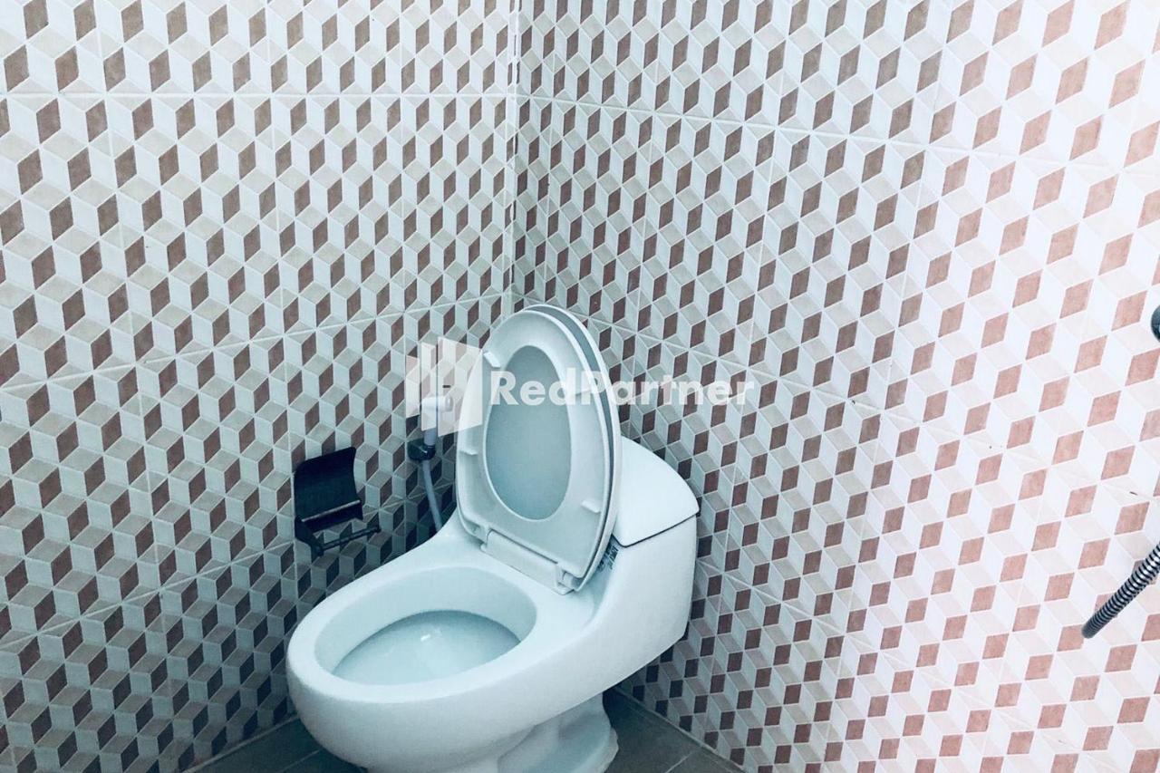 Wisma Suci Syariah Polewali Mandar Mitra Reddoorz Matakali Buitenkant foto